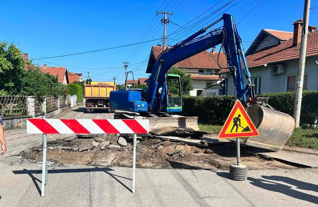 STANOVNICI SUTJESKE ULICE U PARAĆINU DOBIJAJU NOVI ASFALT